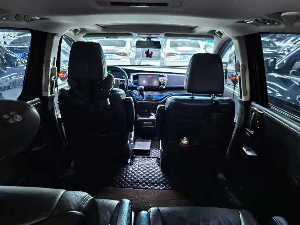 Honda Odyssey 2016 — фото 12
