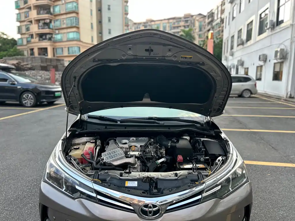 Toyota Corolla 2018 — фото 43