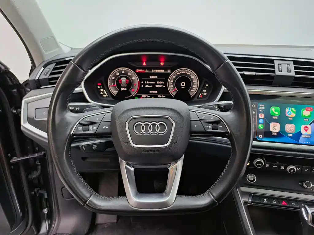 Audi Q3 2023 — фото 15