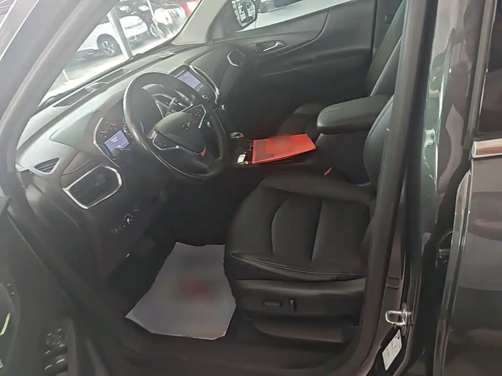 Chevrolet Equinox 2018 — фото 15