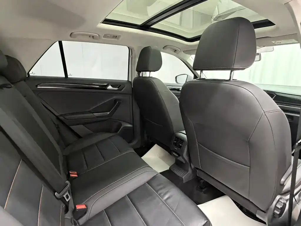 Volkswagen T-Roc 2022 — фото 20