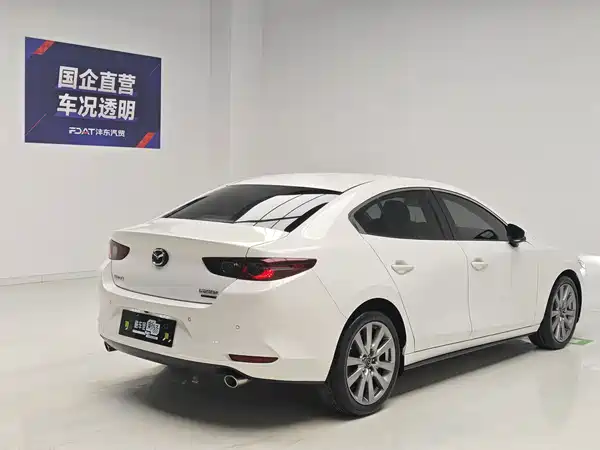 Mazda 3 Axela 2023