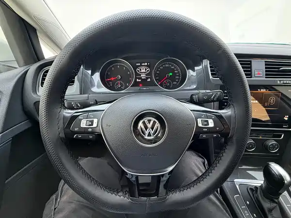 Volkswagen Golf 2020