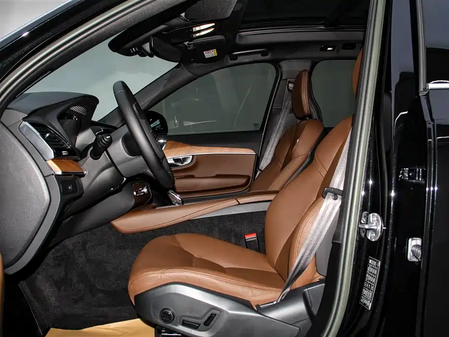 Volvo XC90 2023 — фото 24