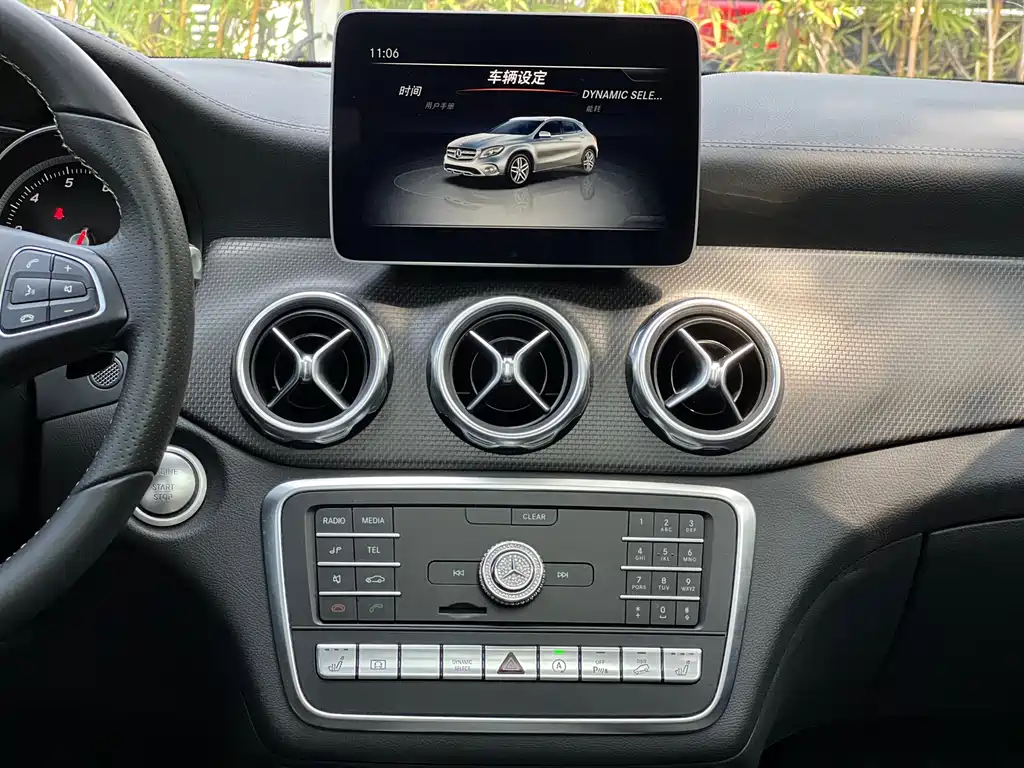 Mercedes-Benz GLA 2018 — фото 11