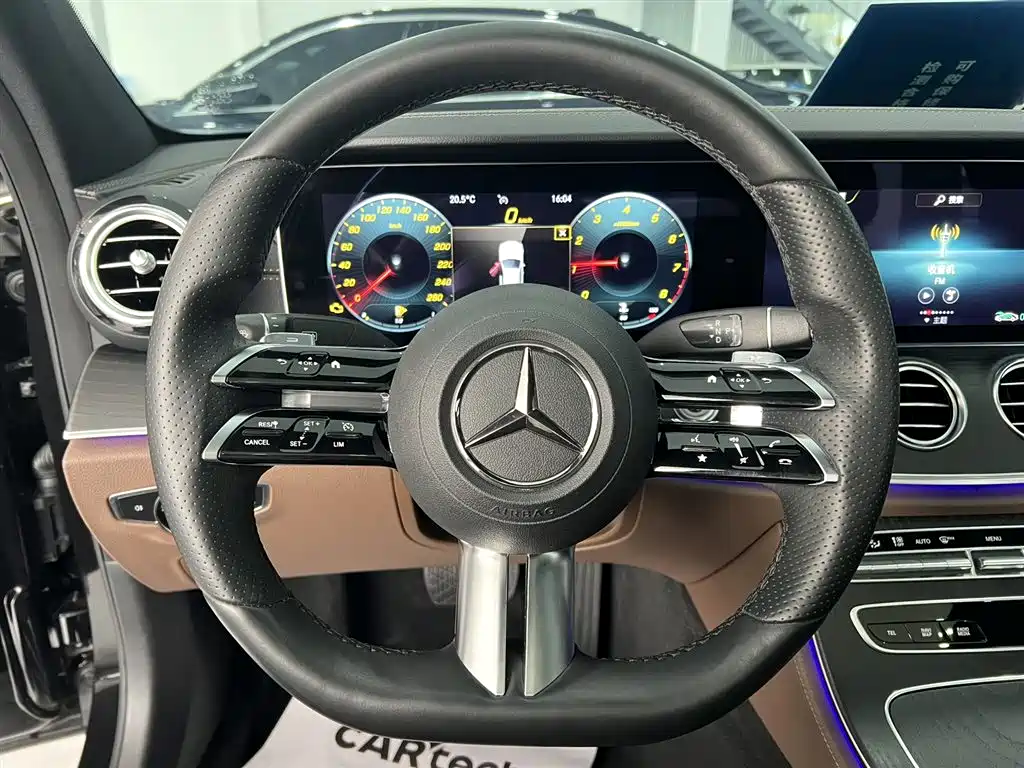 Mercedes-Benz E-Class 2022 — фото 12