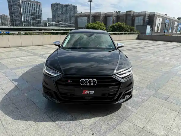Audi S8 2021