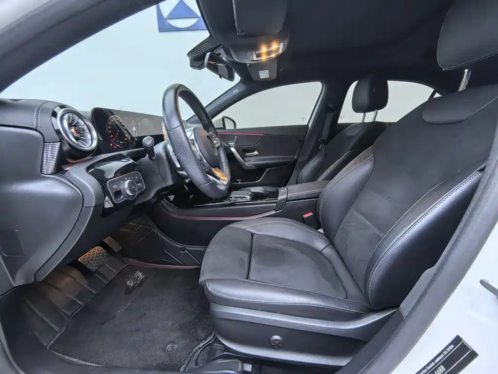 Mercedes-Benz A-Class 2023 — фото 14