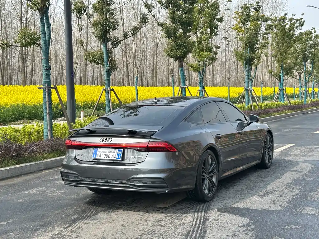 Audi A7 2023 — фото 8