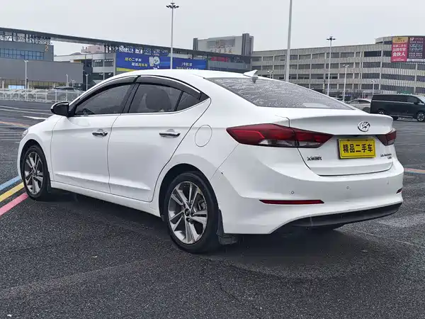 Hyundai Celesta 2018