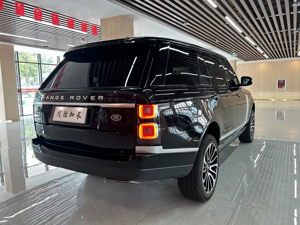 Land Rover Range Rover 2020 — фото 35