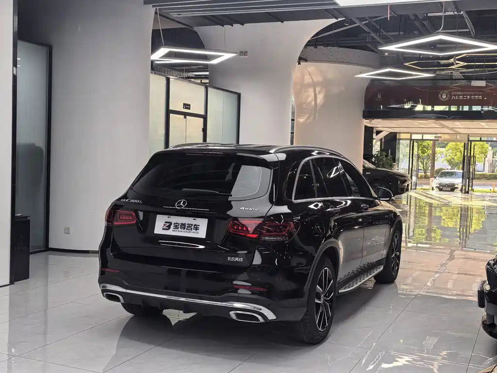 Mercedes-Benz GLC 2021 — фото 11