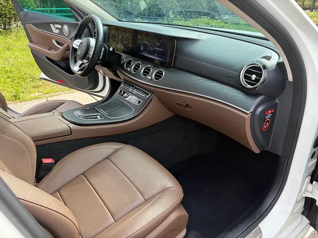 Mercedes-Benz E-Class 2020 — фото 8