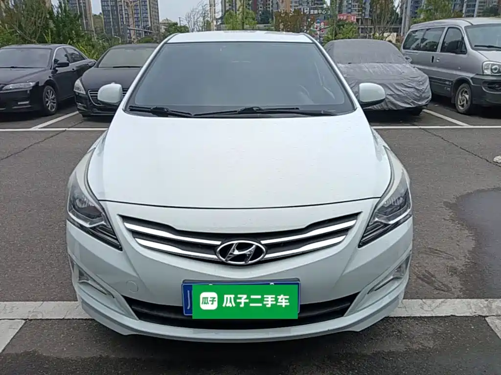 Hyundai Verna 2015 — фото 3