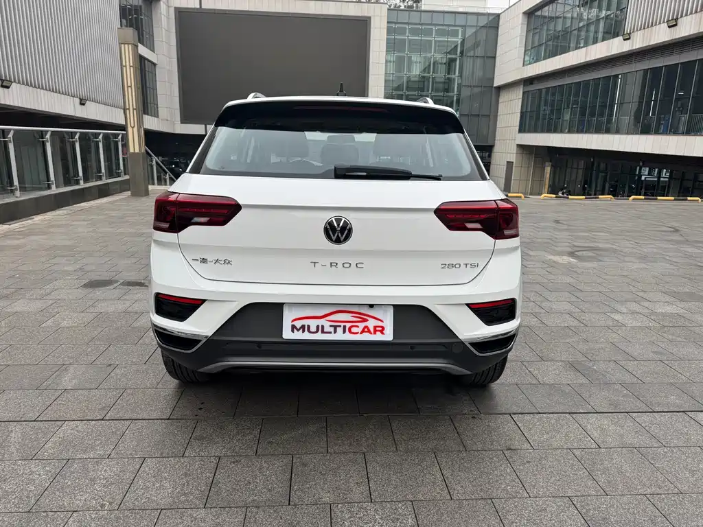 Volkswagen T-Roc 2023 — фото 8
