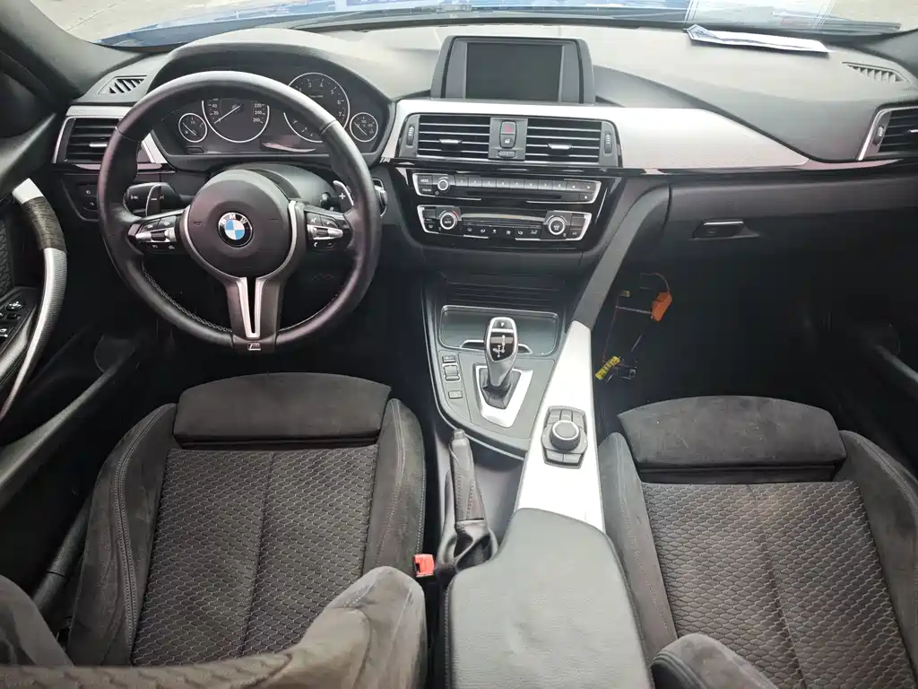 BMW 3 Series 2017 — фото 13