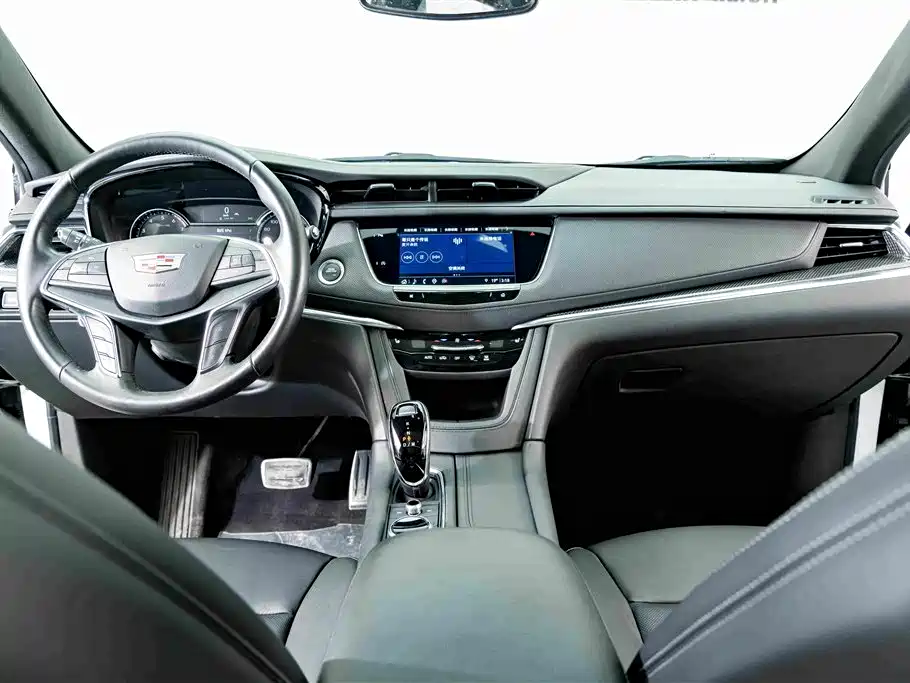 Cadillac XT5 2024 — фото 12