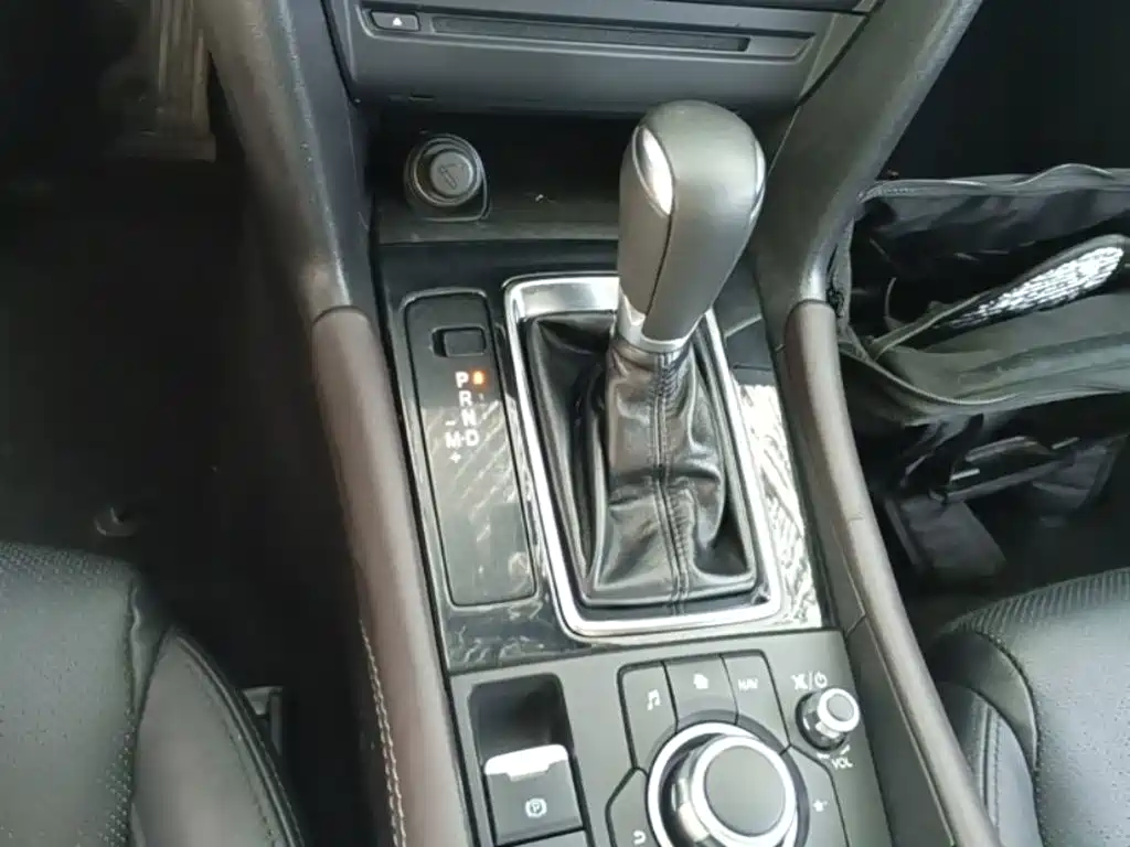 Mazda 3 Angkesela 2017 — фото 14