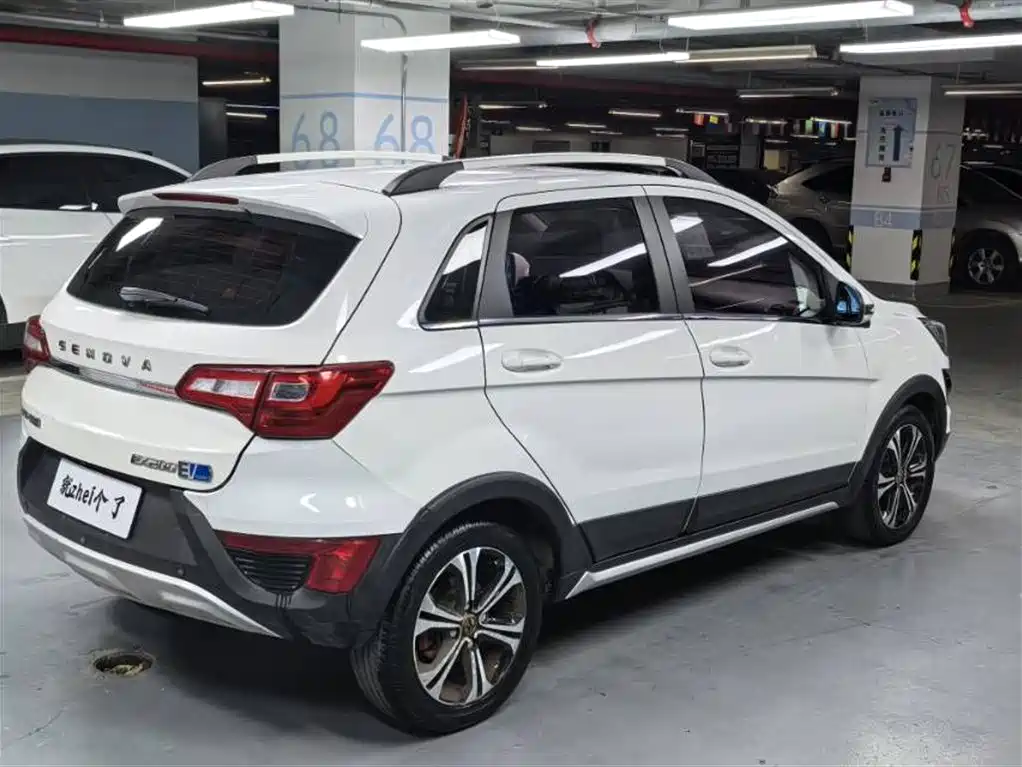 BAIC New Energy EX 2016 — фото 8