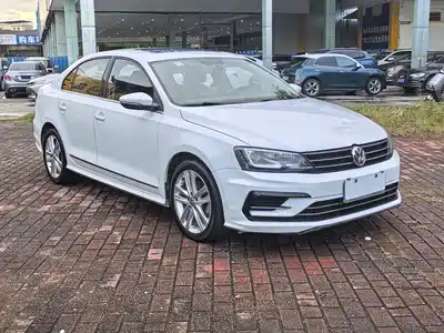 Volkswagen Sagitar 2018