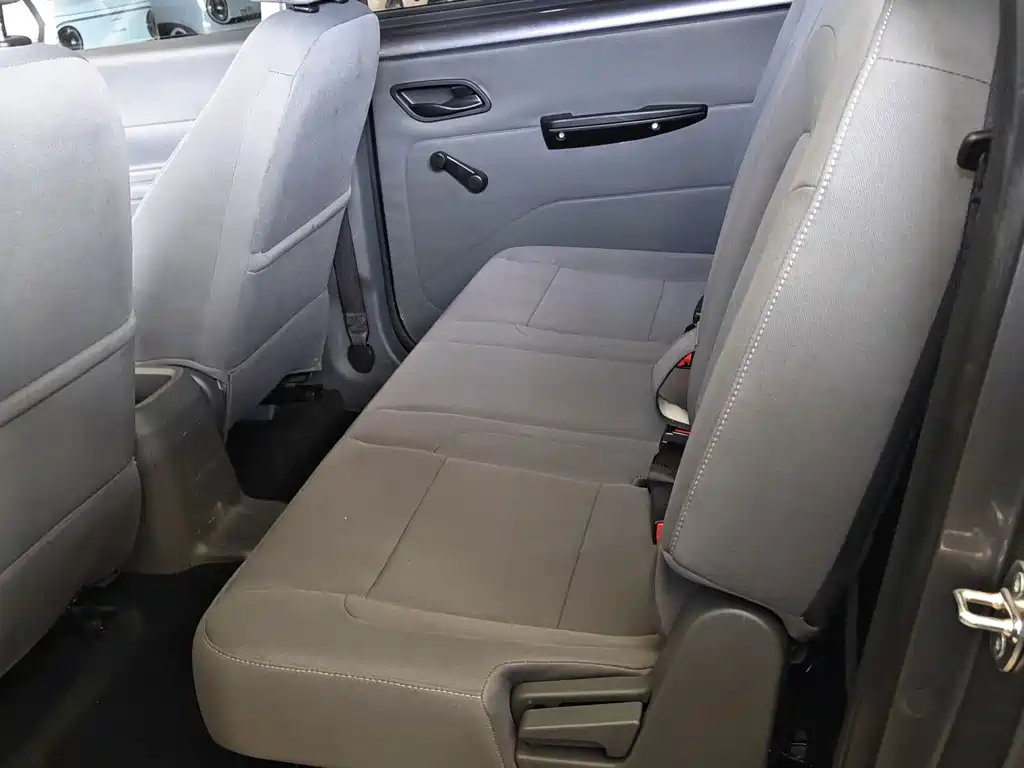 Wuling Hongguang New Energy 2025