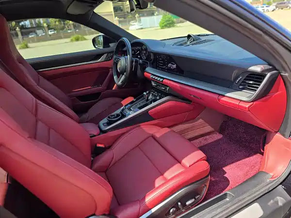 Porsche 911 2024