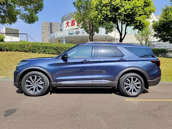 Ford Explorer 2023