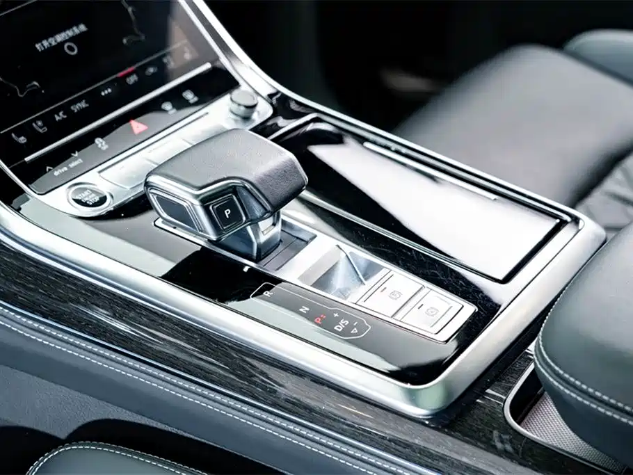 Audi Q8 2022 — фото 13