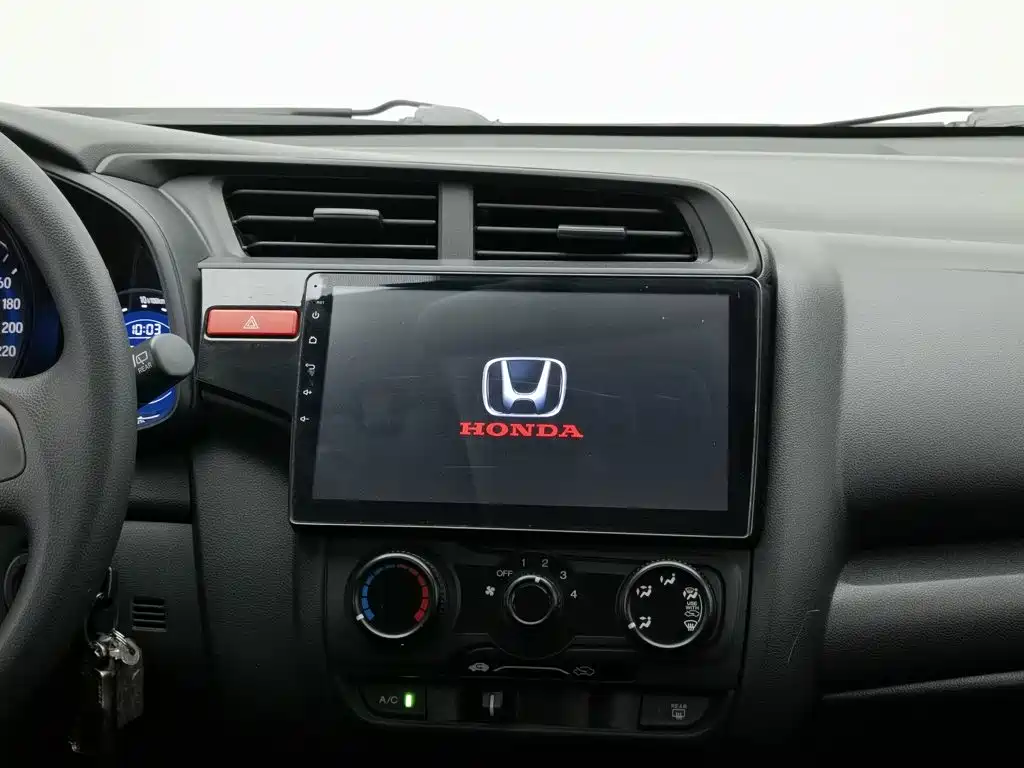 Honda Fit 2017 — фото 12