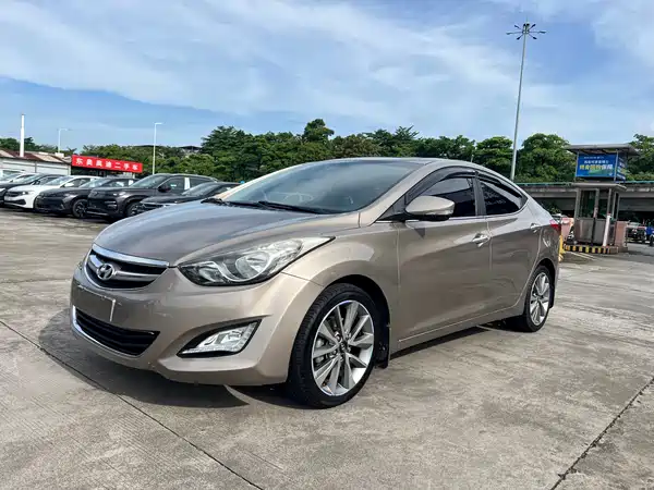 Hyundai Elantra Langdong 2015