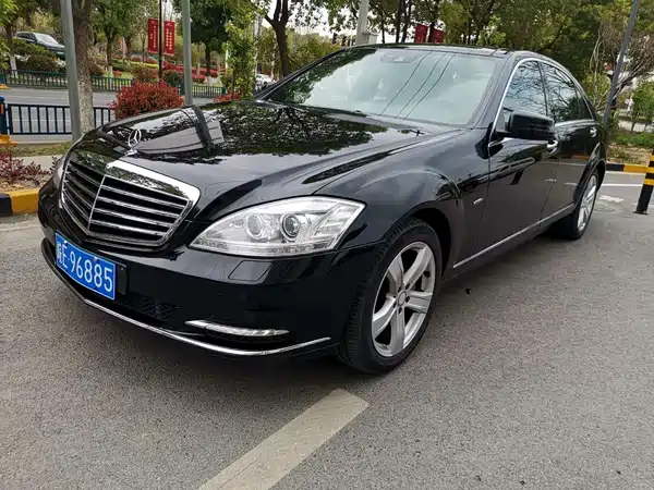 Mercedes-Benz S-Class 2012