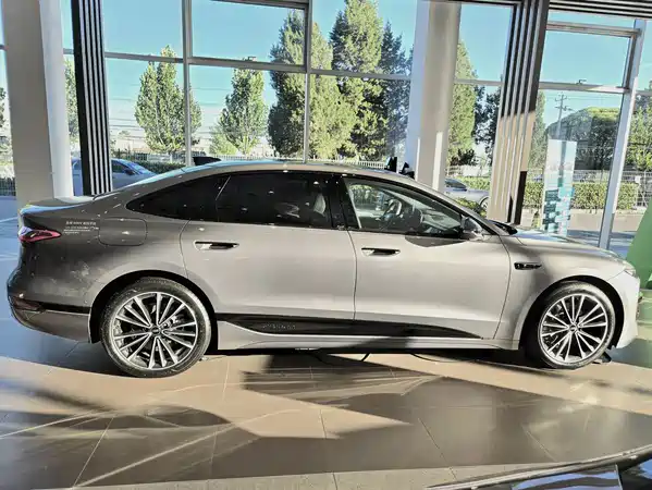 Audi A6L E-Tron 2026