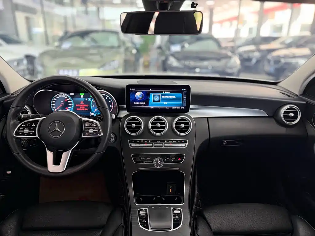 Mercedes-Benz C-Class 2019 — фото 5