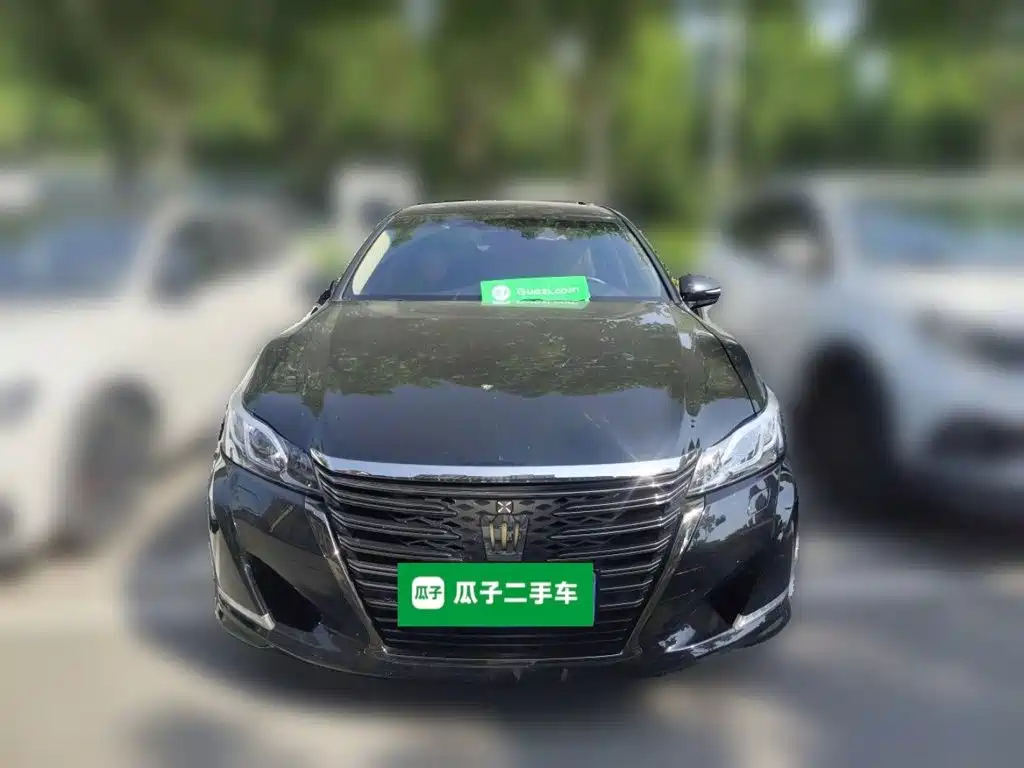 Toyota Crown 2018 — фото 24