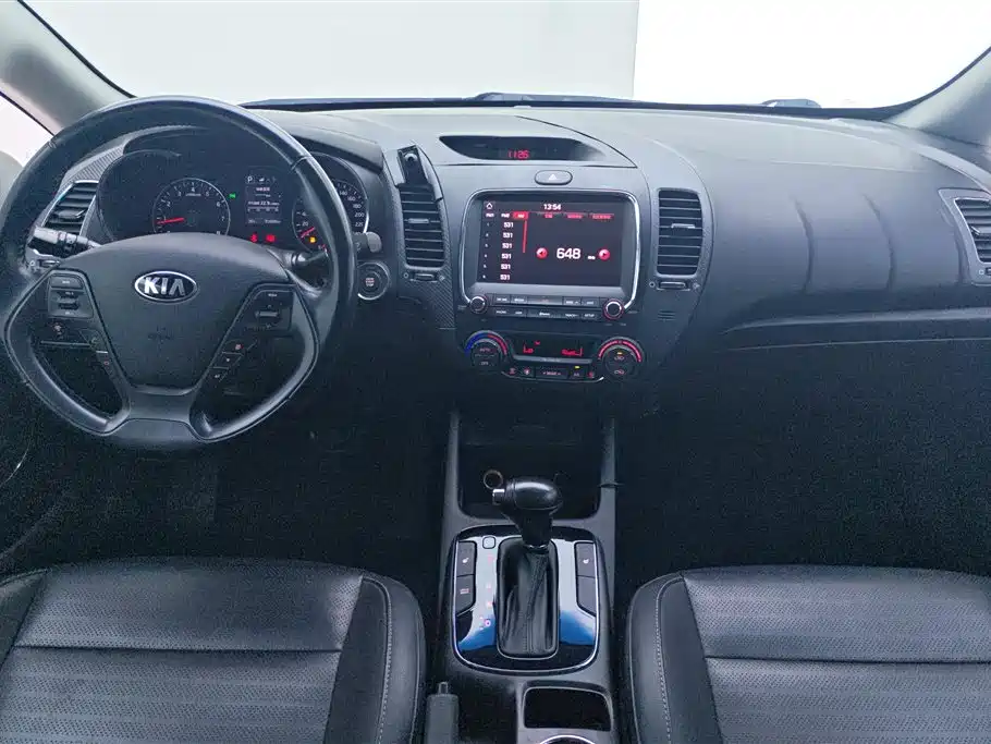 Kia K3 2018 — фото 12