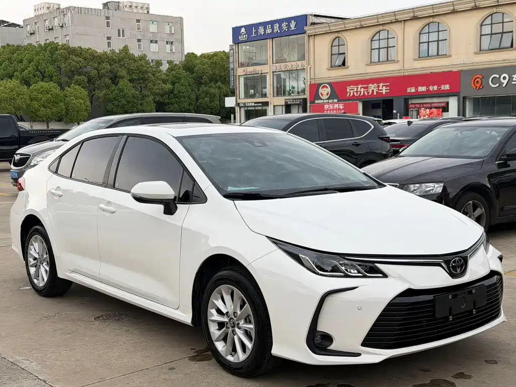 Toyota Corolla 2022 — фото 3