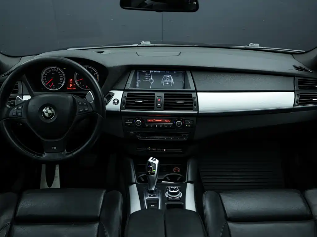 BMW X5 M 2011 — фото 15