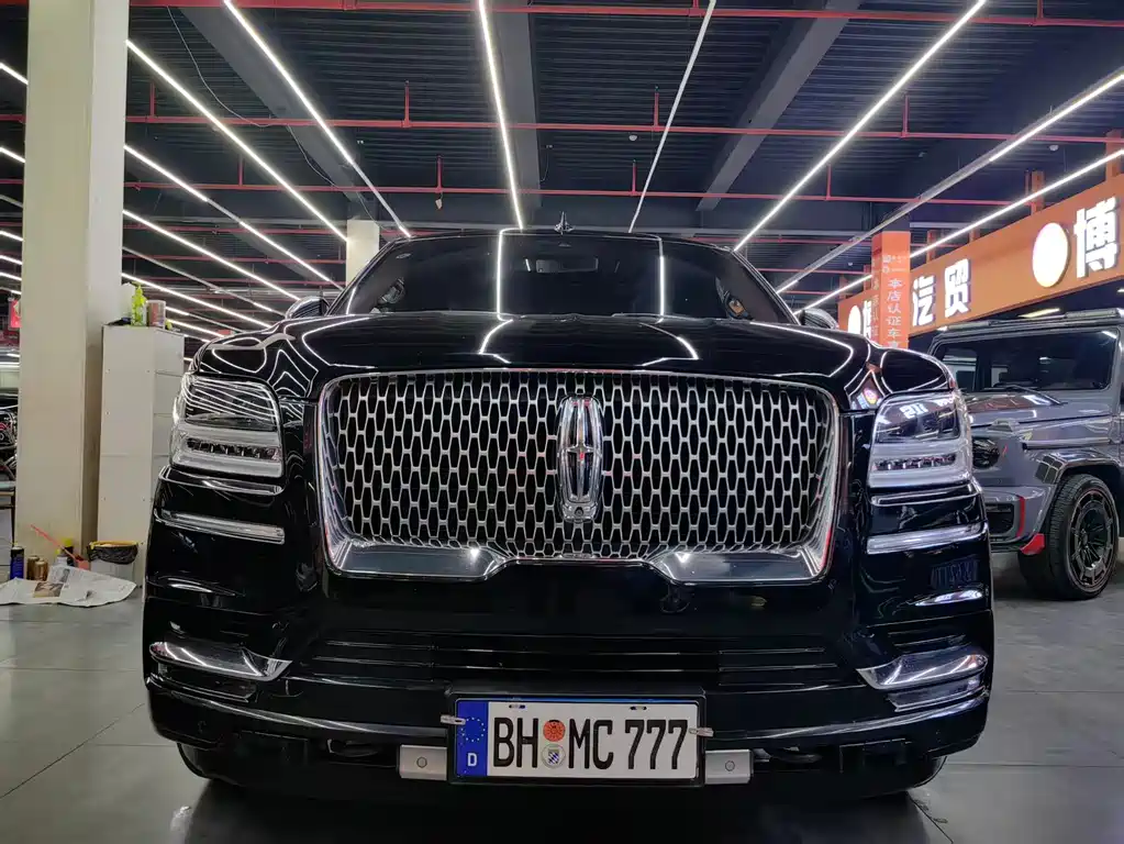 Lincoln Navigator 2019 — фото 2