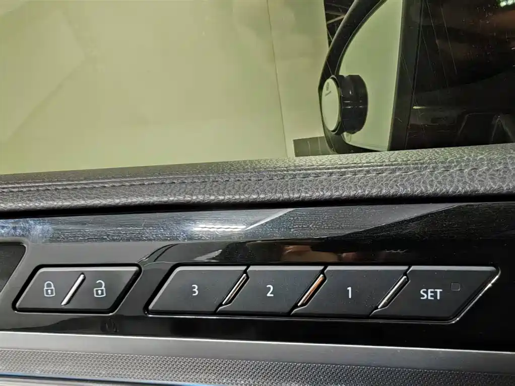 Volkswagen Phideon 2018 — фото 13