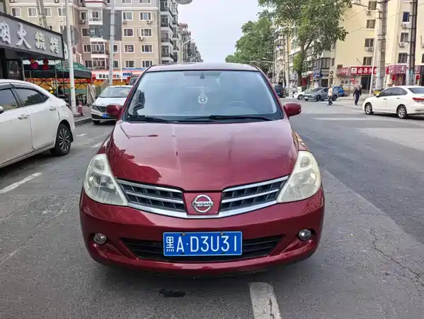 Nissan Tiida 2008