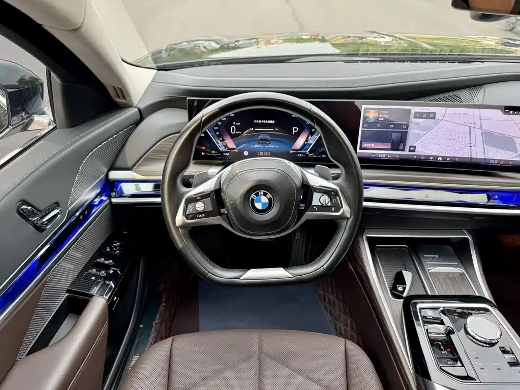 BMW 7 Series 2024 — фото 16