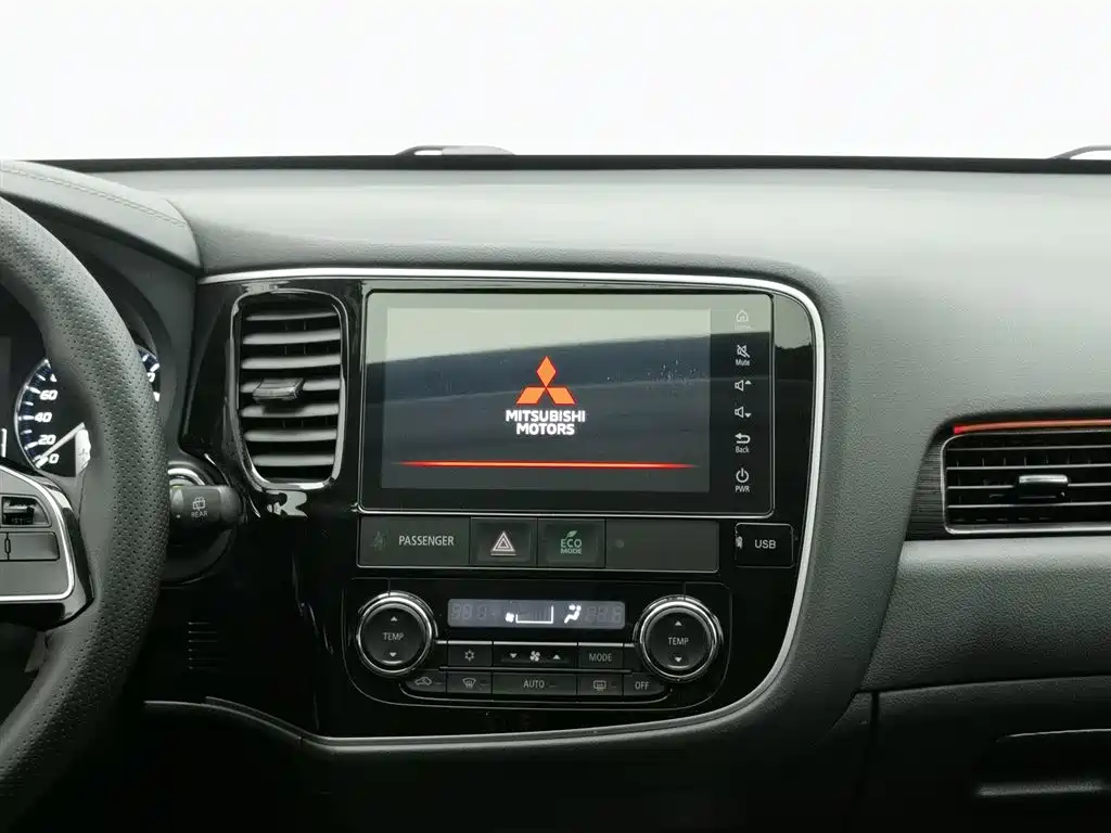 Mitsubishi Outlander 2020 — фото 12