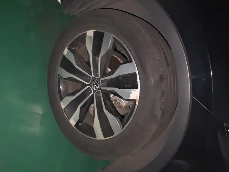 Volkswagen Tiguan L 2022