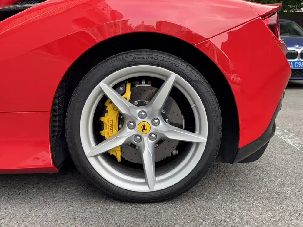Ferrari F8 2022 — фото 11