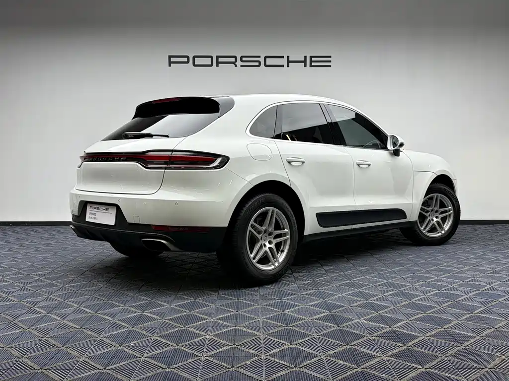 Porsche Macan 2021 — фото 2