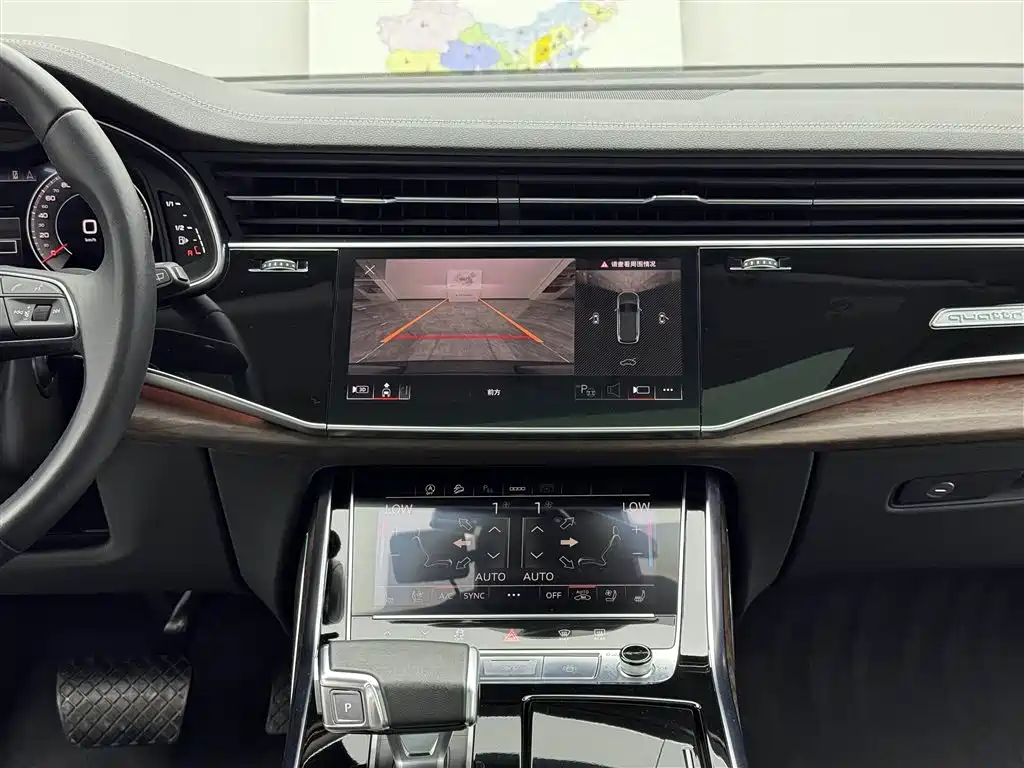 Audi Q7 2023 — фото 10