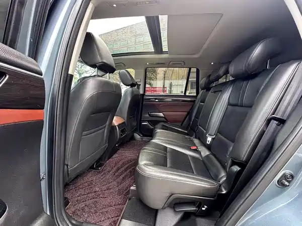 GAC Trumpchi GS8 2017
