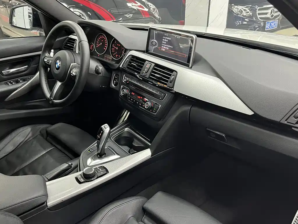 BMW 3 Series 2015 — фото 9