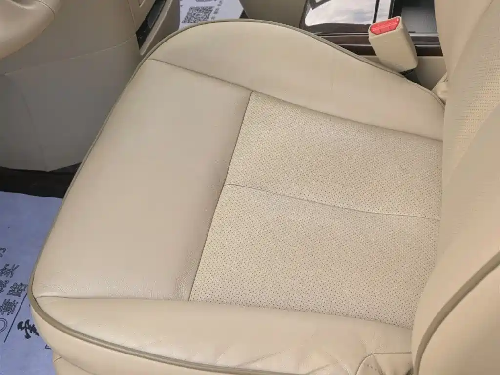 Nissan Quest 2015 — фото 19