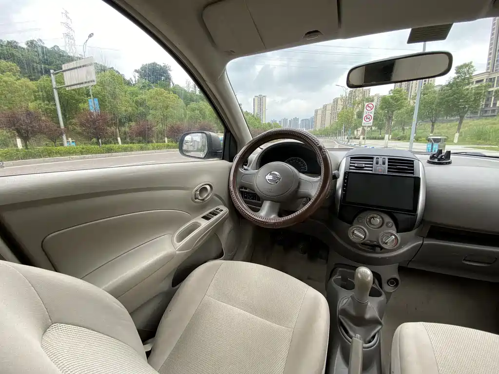 Nissan Sunny 2013 — фото 19